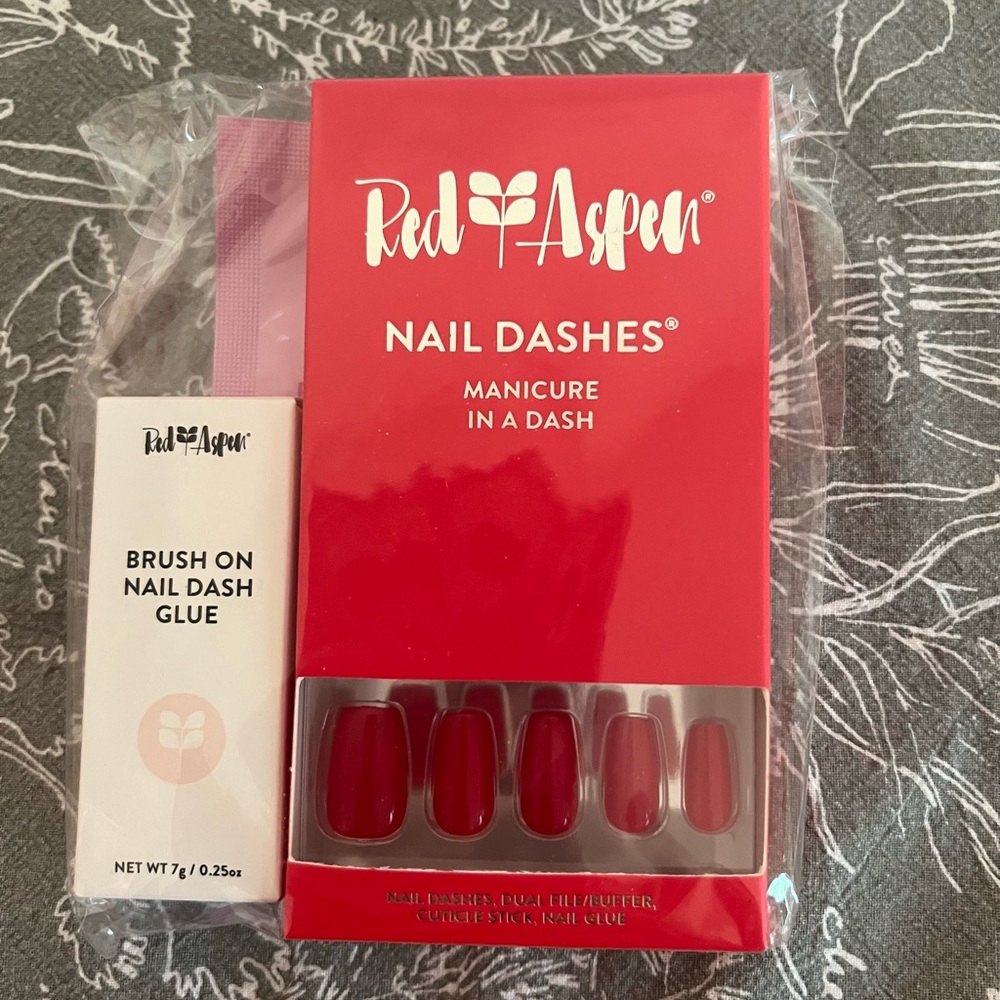 Nail Dashes - Red Press-On Nails